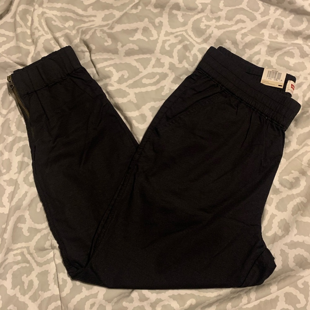 Levi’s Jet Set Taper Joggers